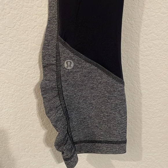 Lululemon Women’s Leggings Size 4 Grey Pace Rival 22” Stretch Spandex Workout - Picture 6 of 17